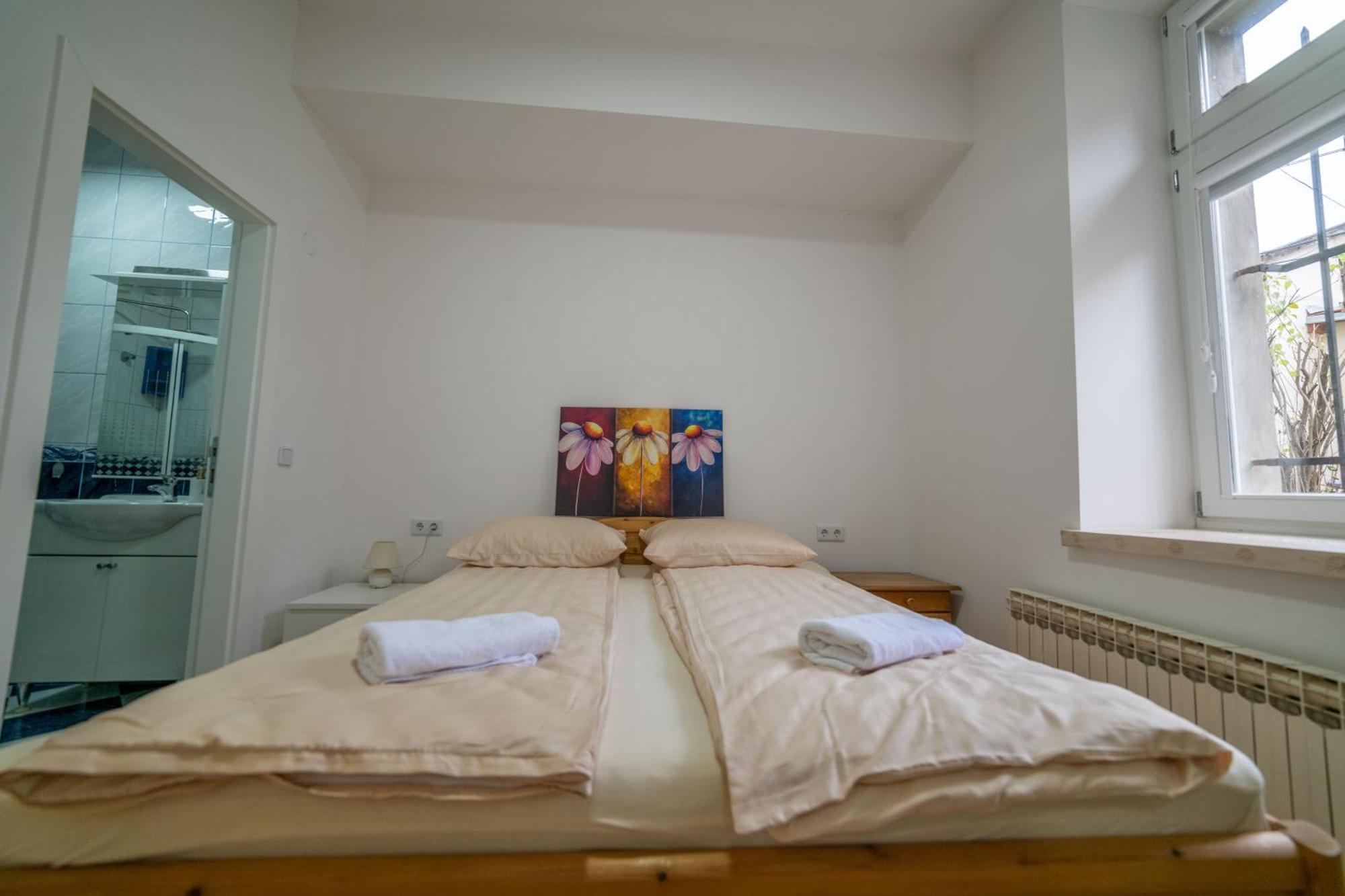 Four Seasons Apartament
